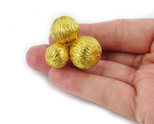 Giordana Castellan Italy 14k Yellow Gold Foil Design Triple Ball Ring - Size 7