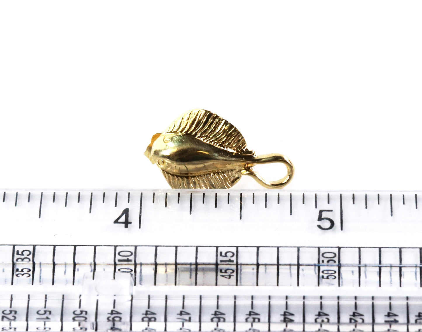 14k Yellow Gold Sting Ray Fish Stud Earrings