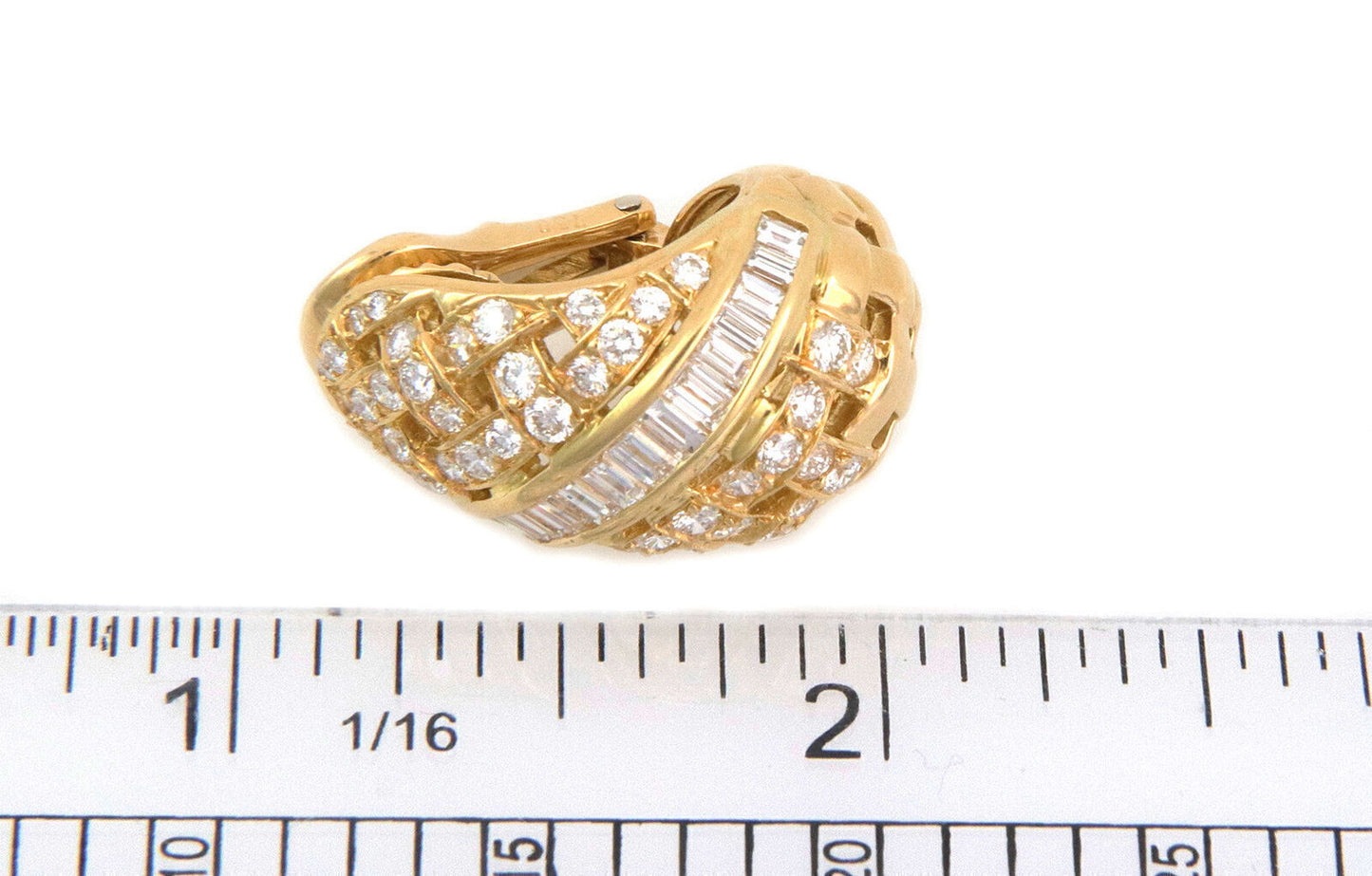Tiffany & Co. Vannerie Diamond 18k Yellow Gold Basket Dome Clip On Earrings
