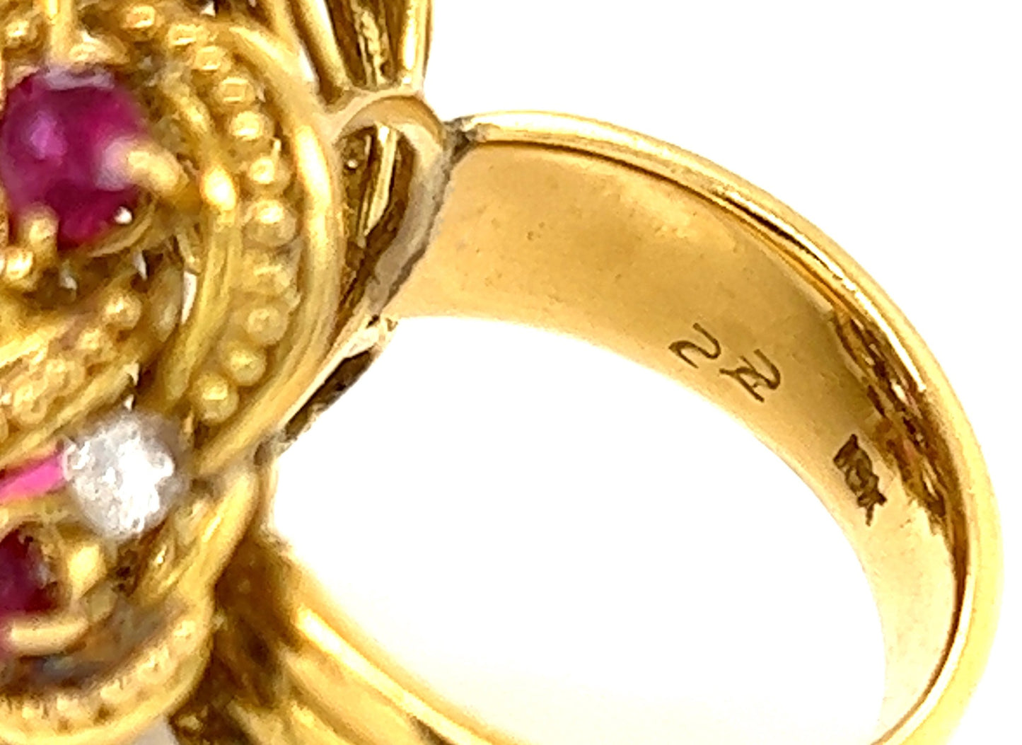 Jack Gutschneider Diamond Ruby 18k Yellow Gold Dome Ring - Size 7