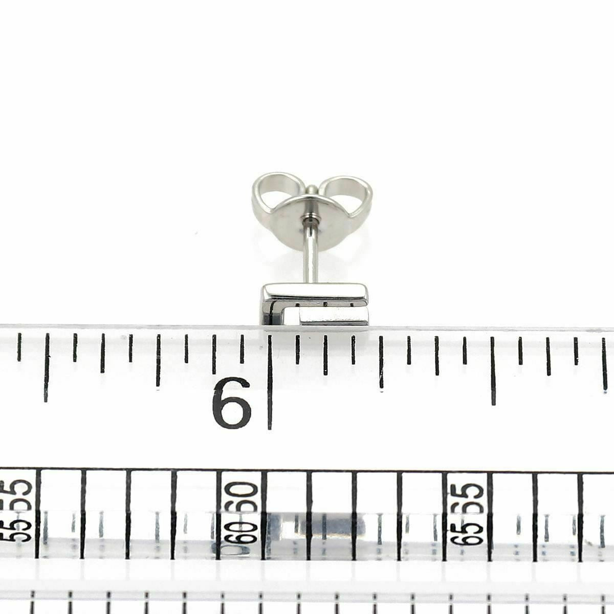 Gucci G Logo 18k White Gold Stud Earrings