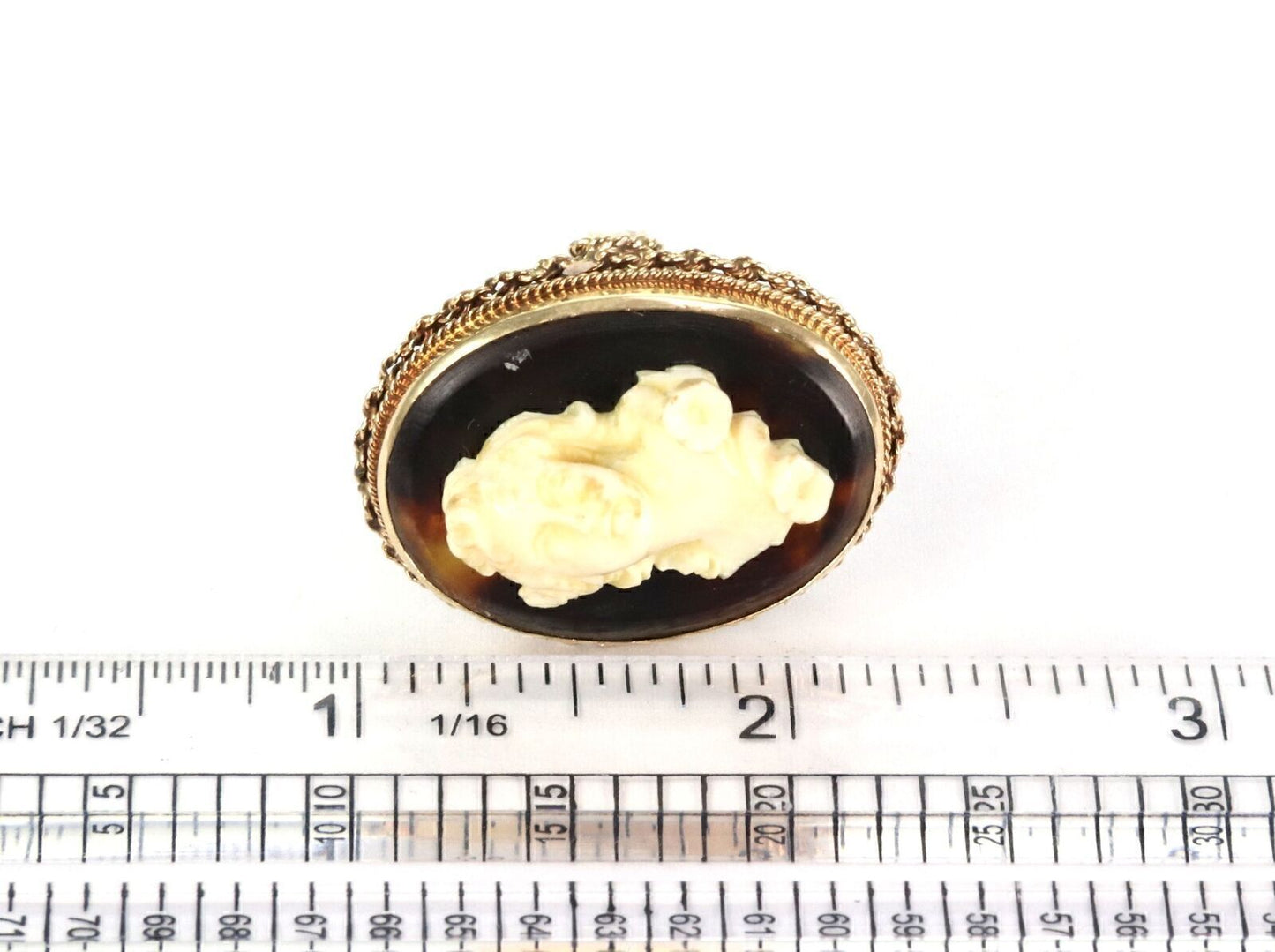 Carved Woman Cameo 14k Yellow Gold Oval Ring - Size 6