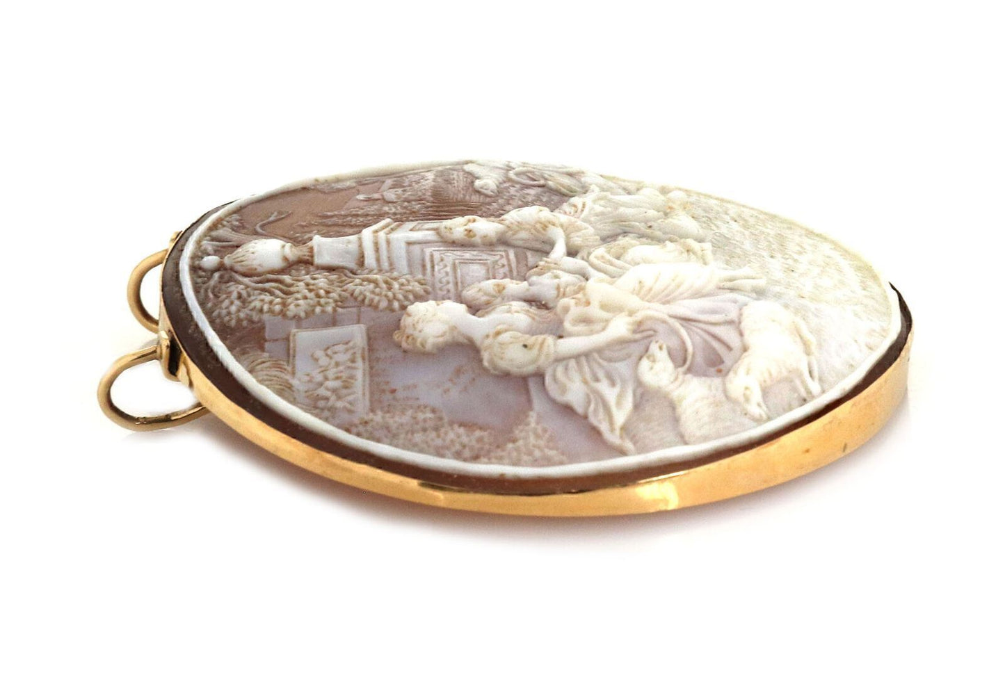 Large Carved Shell 18k Yellow Gold Cameo Pendant