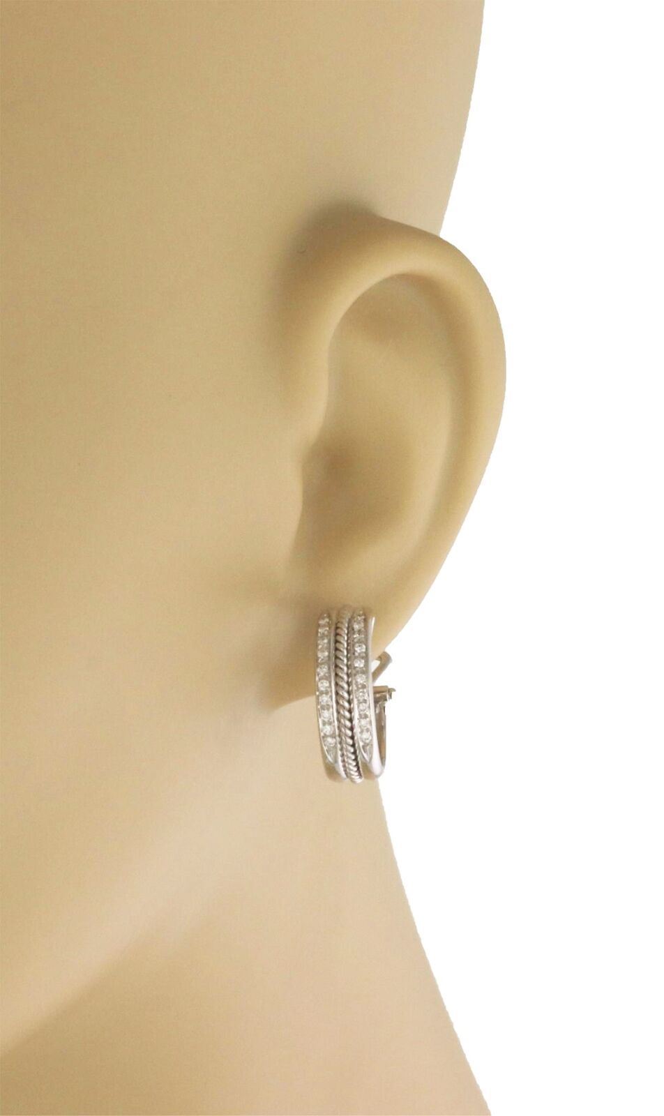Diamond 18k White Gold Oval Hoop Earrings