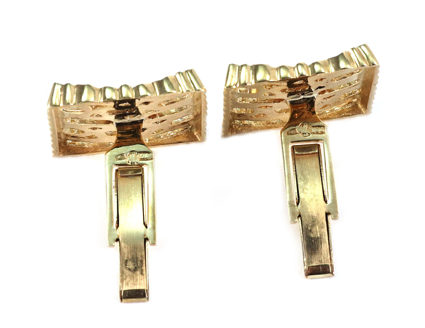 Chai Textured Fancy 14k Yellow Gold Square Top Cufflinks