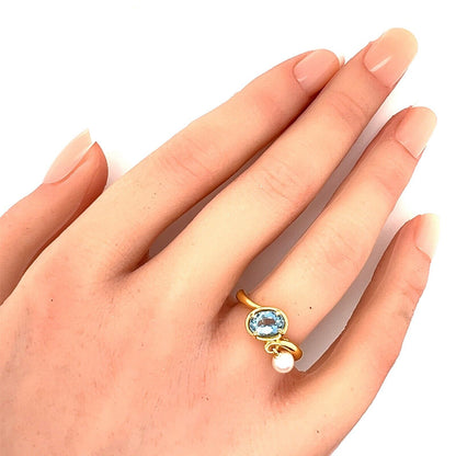 Mikimoto Pearl Blue Topaz 18k Yellow Gold Dangle Charm Ring - Size 5