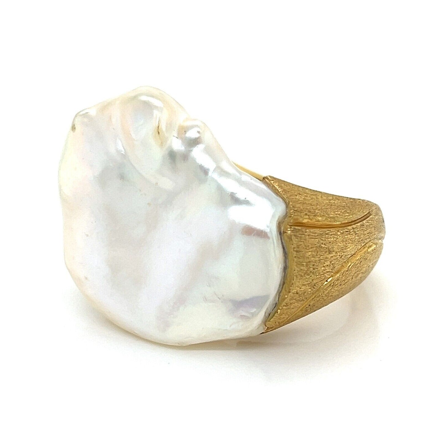 Yvel Satin Sea Baroque Pearl 18k Yellow Gold Sculptural Ring