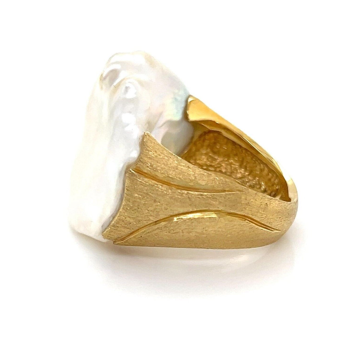 Yvel Satin Sea Baroque Pearl 18k Yellow Gold Sculptural Ring