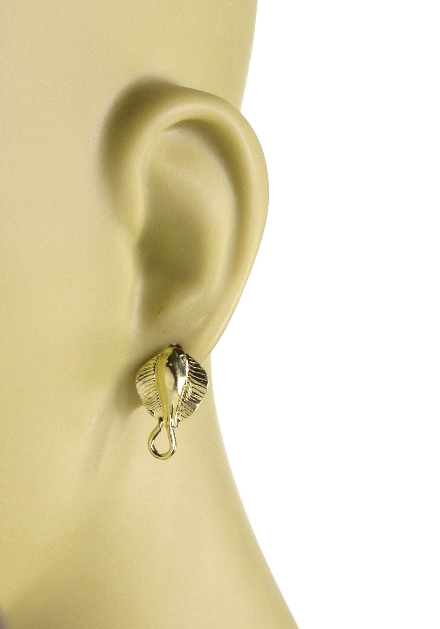 14k Yellow Gold Sting Ray Fish Stud Earrings