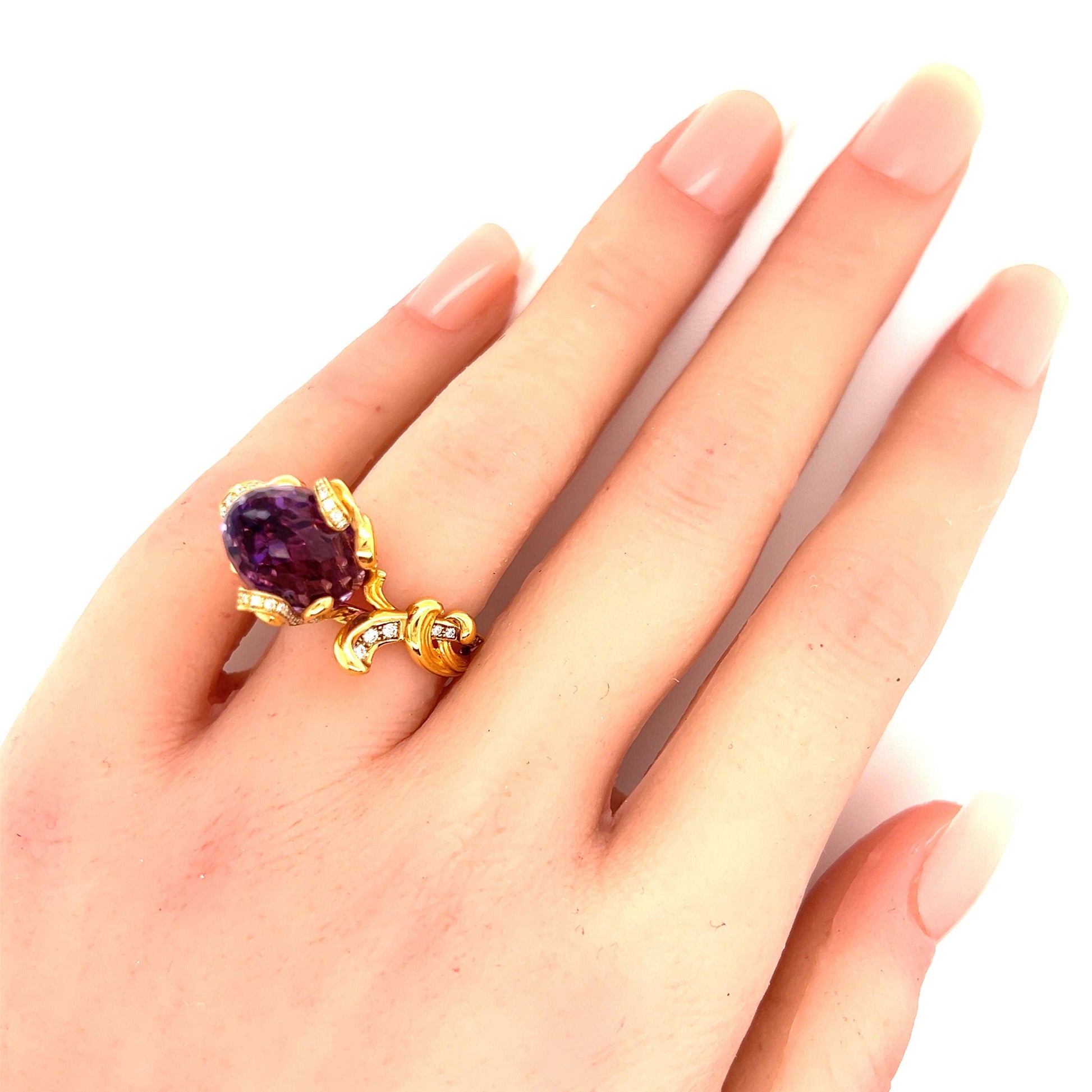 Carrera y Carrera Origin Diamond Amethyst 18k Yellow Gold Flower Ring