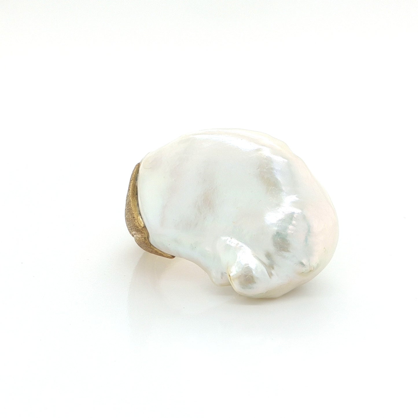 Yvel 18k Yellow Gold Satin Sea Baroque Freshwater Pearl Ring Size 6
