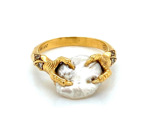 Carrera y Carrera 18k Yellow Gold  Diamond Pearl Claw Ring | Rings | Carrera y Carrera, catalog, Designer Jewelry, Pearls, Rings | Carrera y Carrera